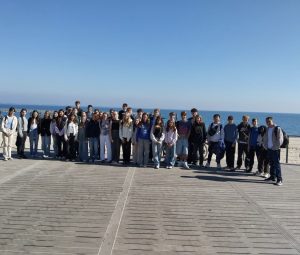 Ein Gruppenfoto der Schülerinnen und Schüler auf Noirmoutier.